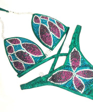 Jewell Emerald Helix Figure Suit