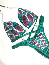 Jewell Emerald Helix Figure Suit